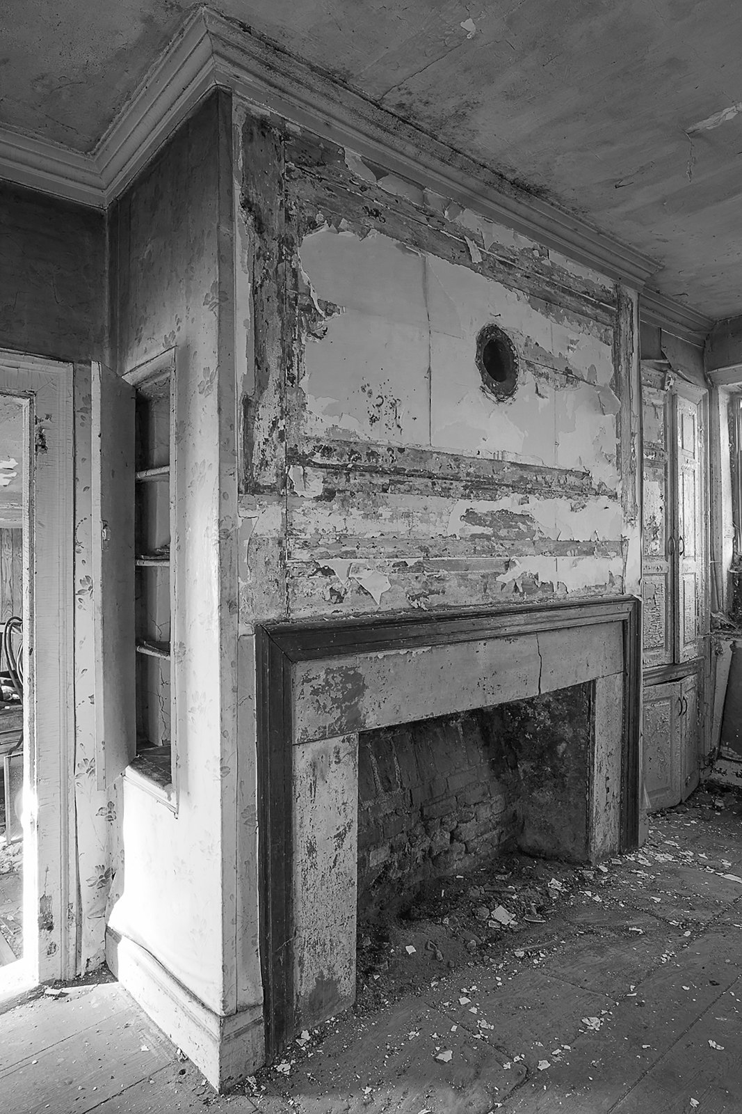 Urban Archeology & Modern Ruins — Dining Room Buttonwood