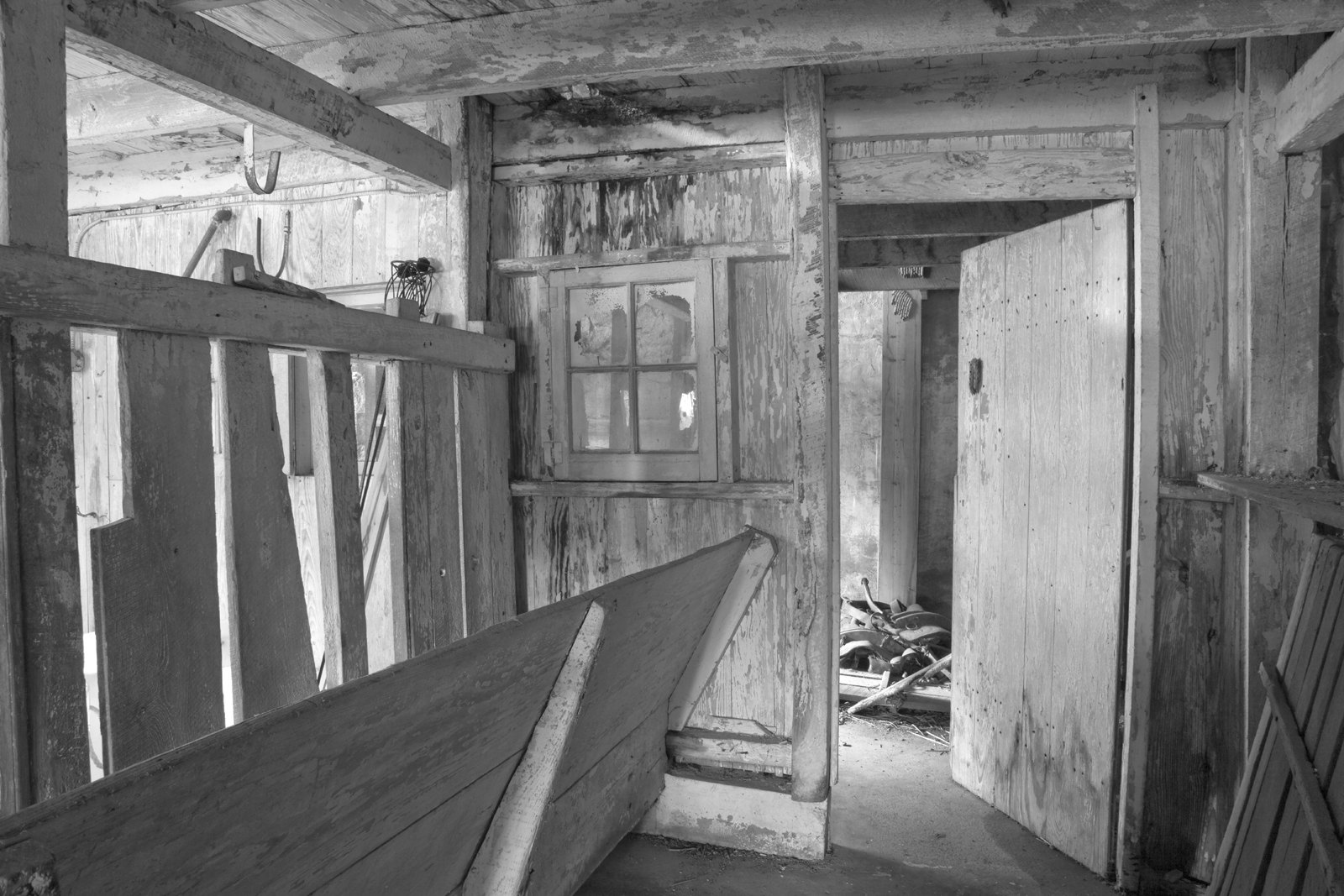Urban Archeology & Modern Ruins — Oatlands Bw 110